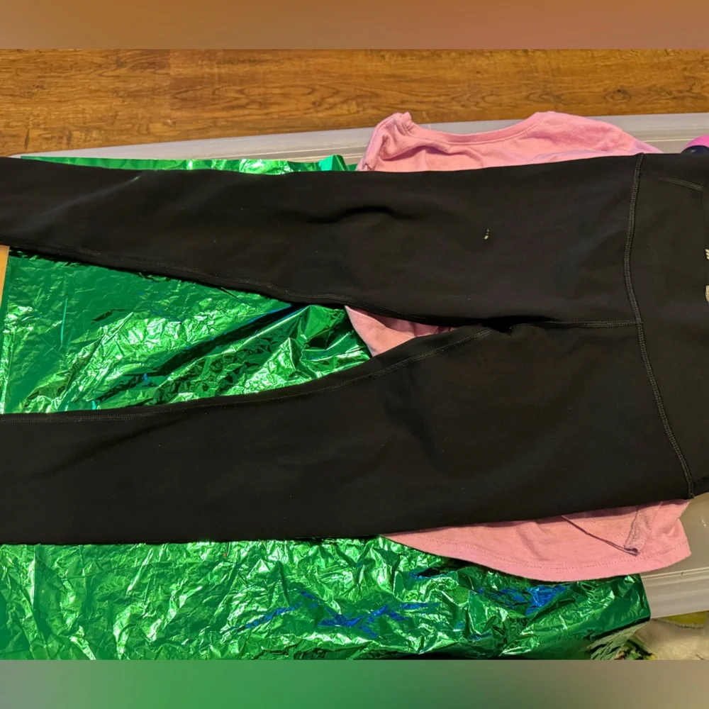 Girls outfit size 8  children’s place & all in motion leggings